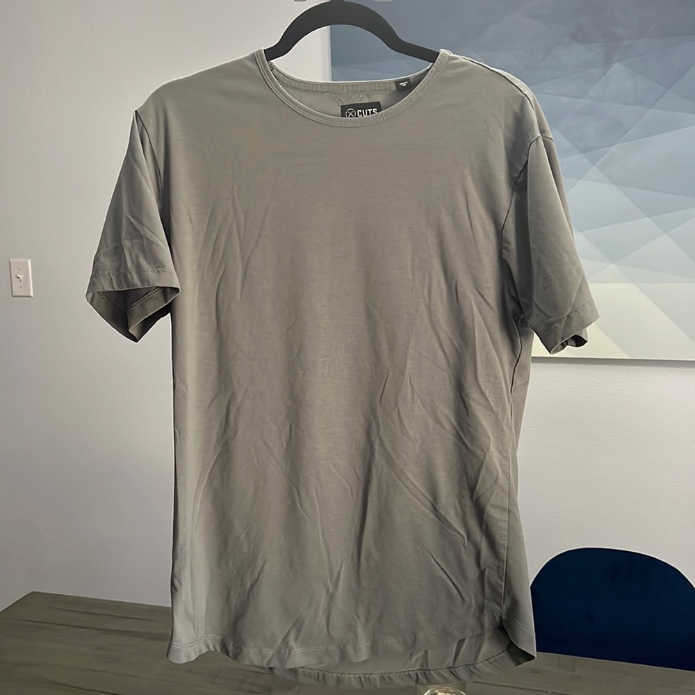 CUTS brand shirt. Size Large